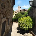 San Jordi 招待所 *