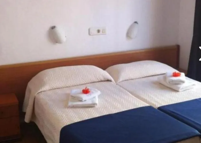 San Jordi Guest house *